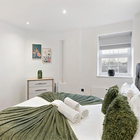 Bright And Spacious Apartment - Excellent Location 런던 외부 사진