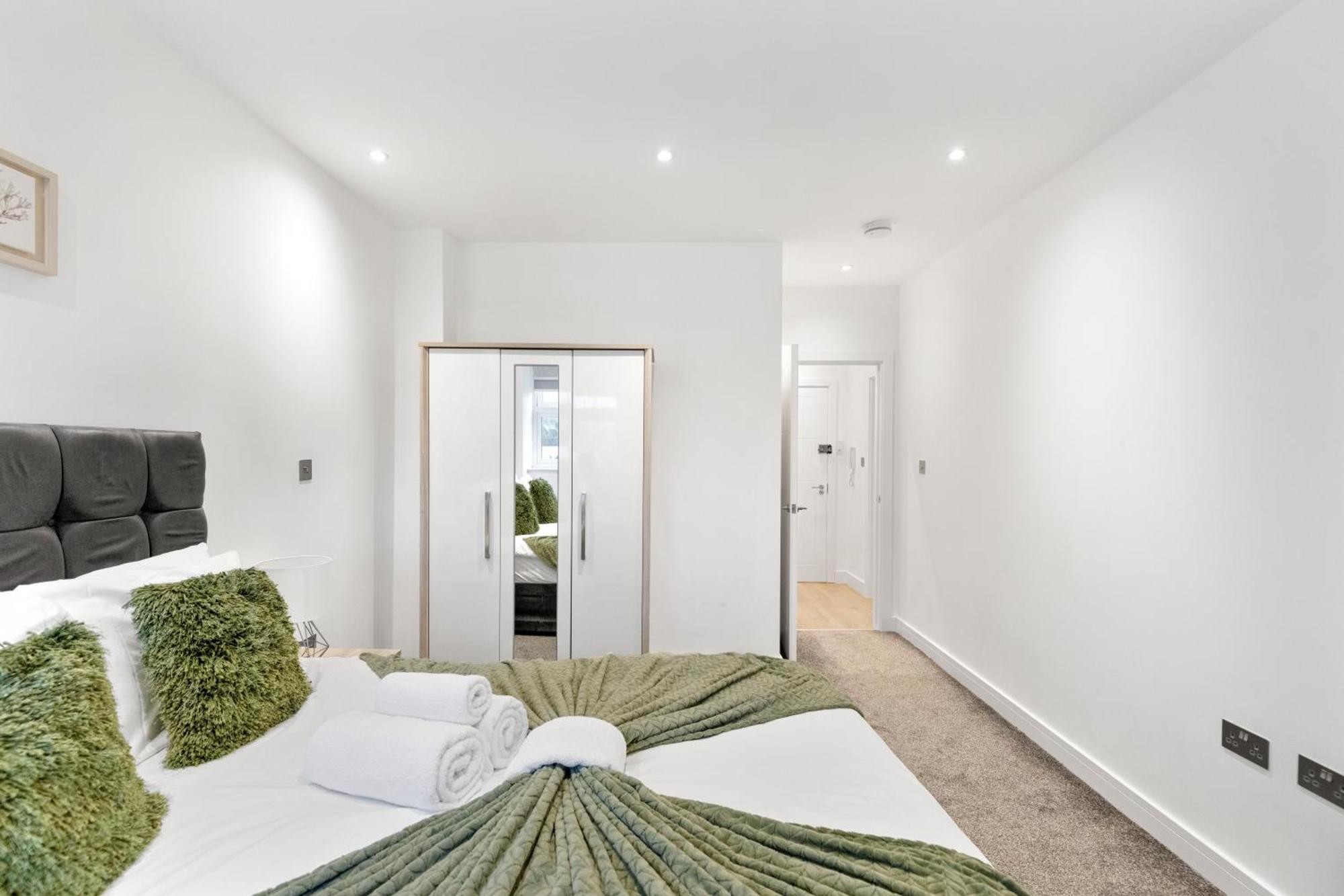 Bright And Spacious Apartment - Excellent Location 런던 외부 사진